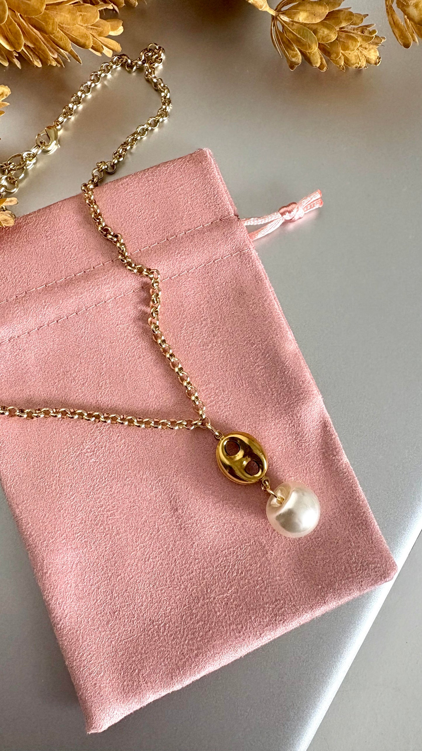 Cadena Gucci coronada en perla