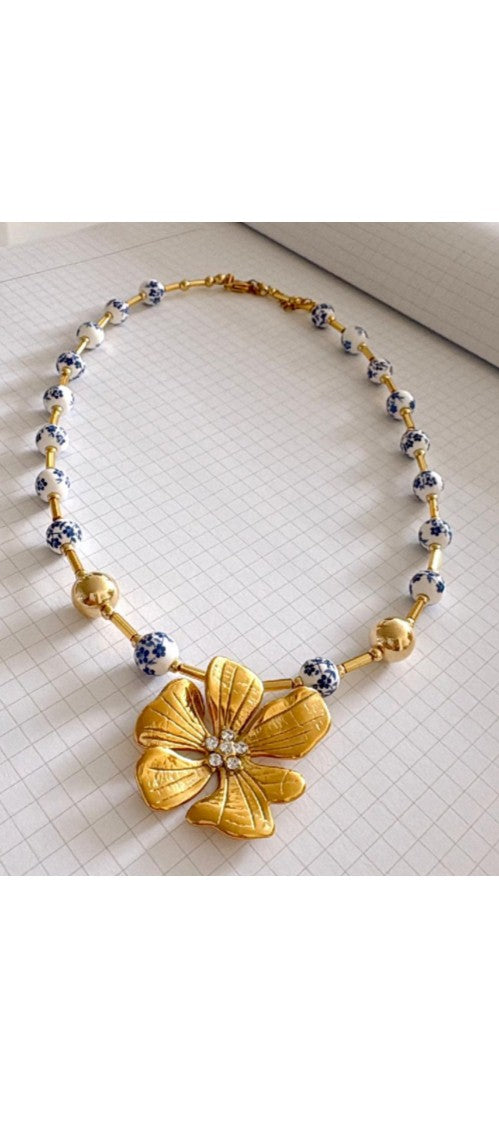 Collar floral Flor