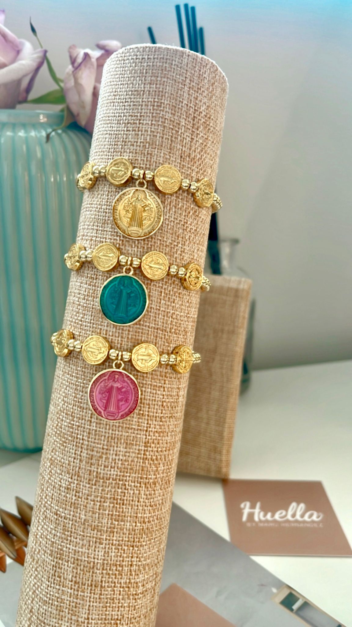 Brazalete ajustable san Benito esmaltadas