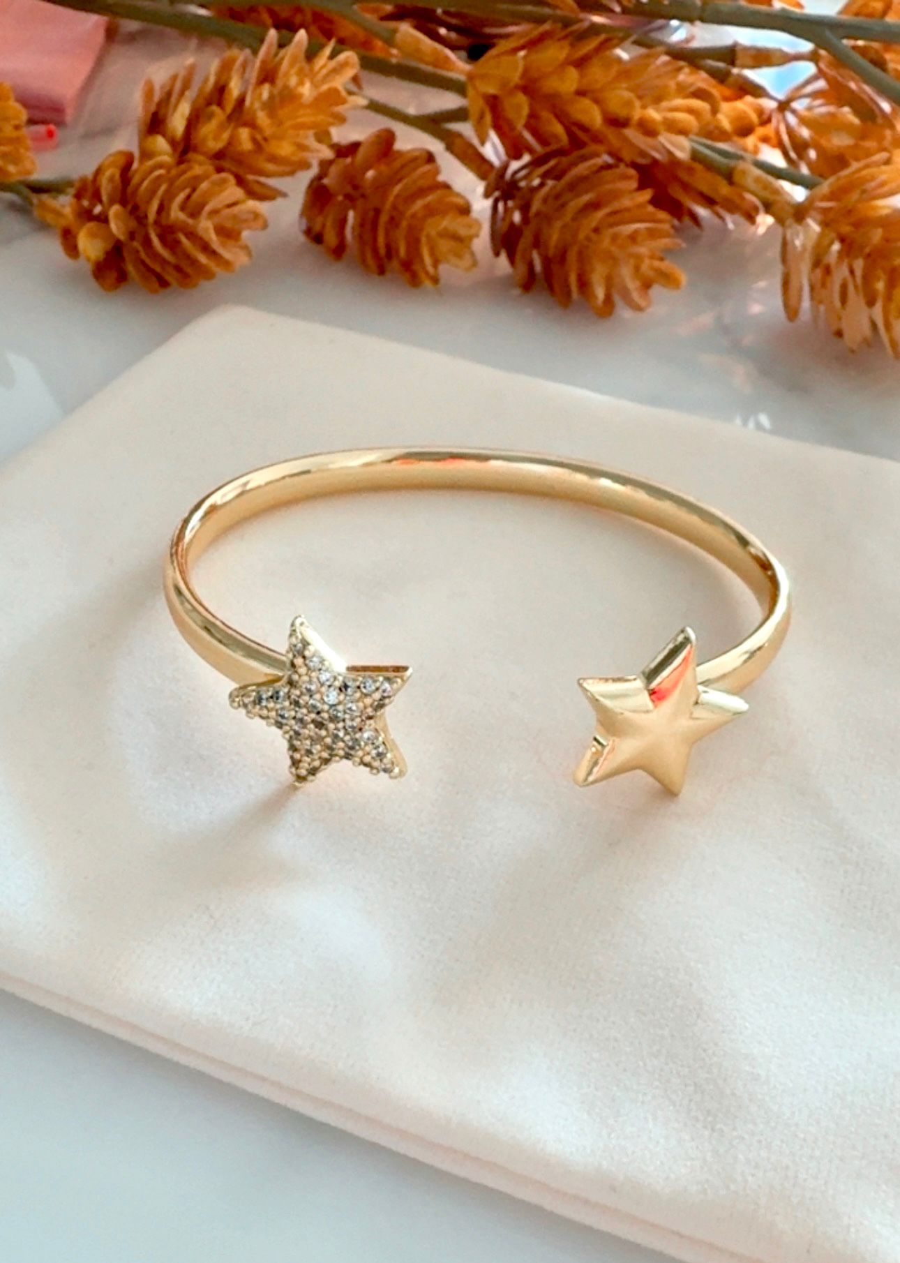 Brazalete doble estrella