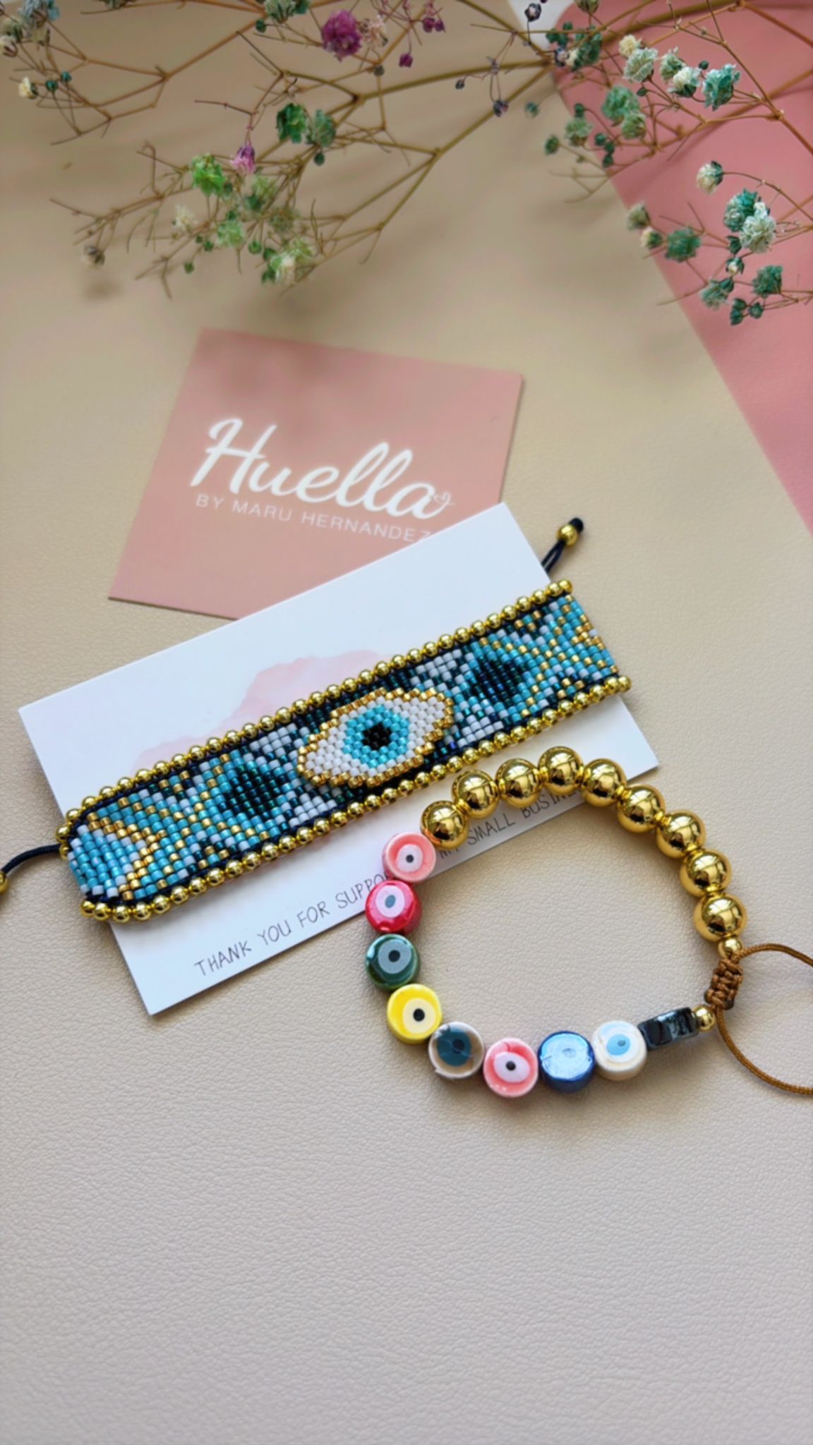 Juego de dos pulseras ojo