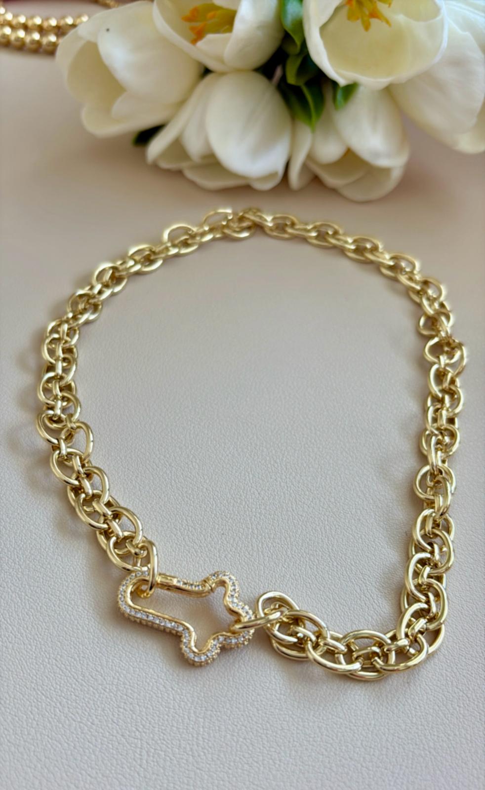 Collar santo