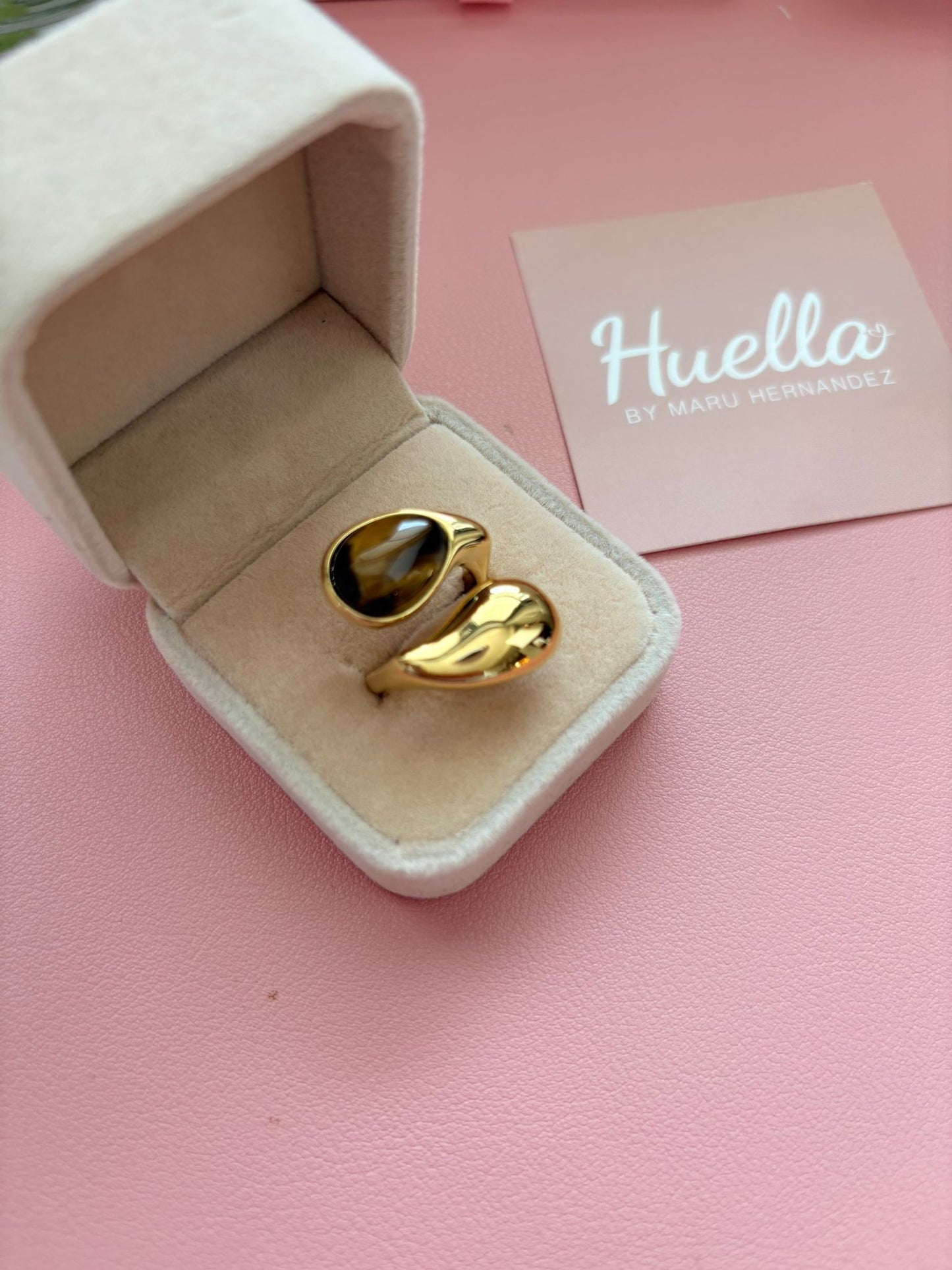 Anillo forma ojo de tigre