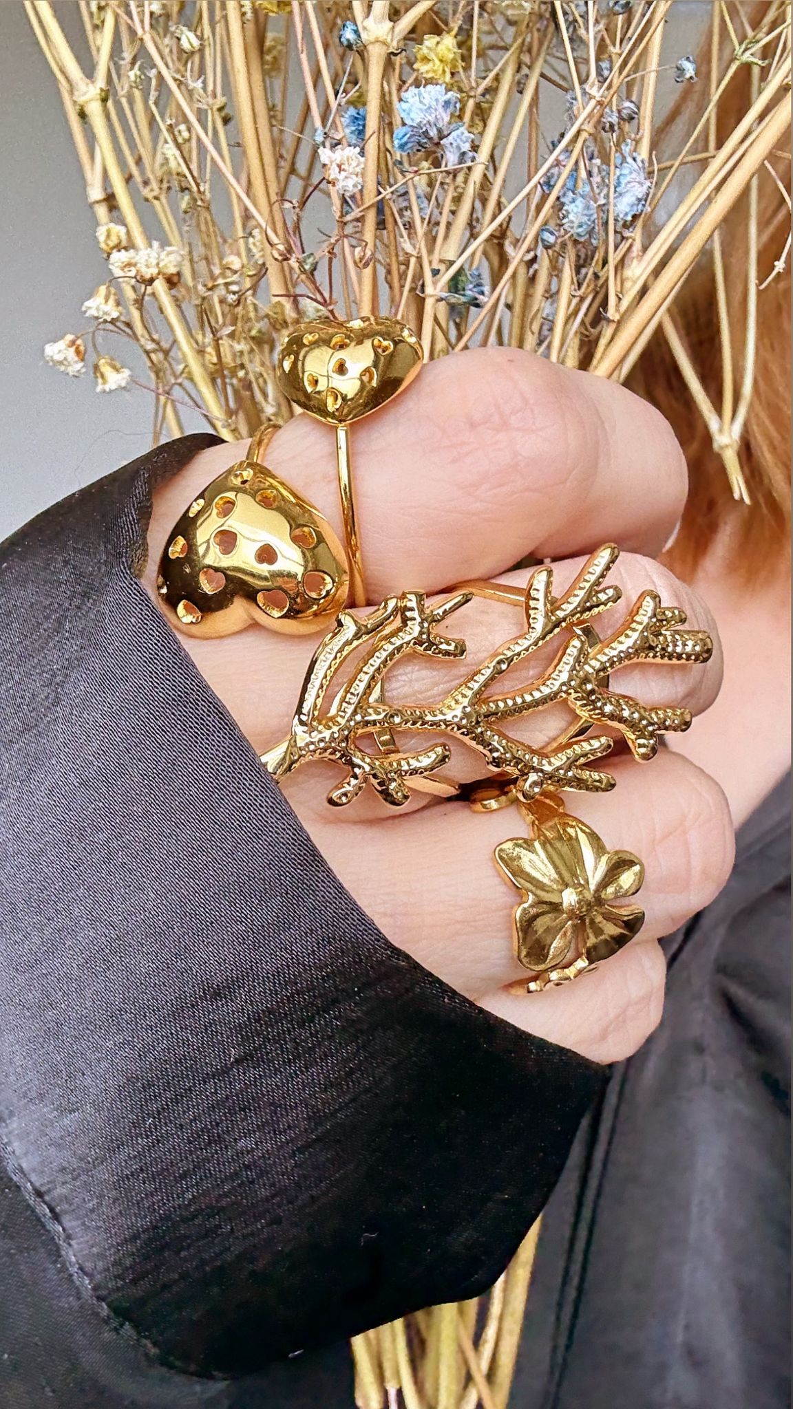 Anillo coral dorado