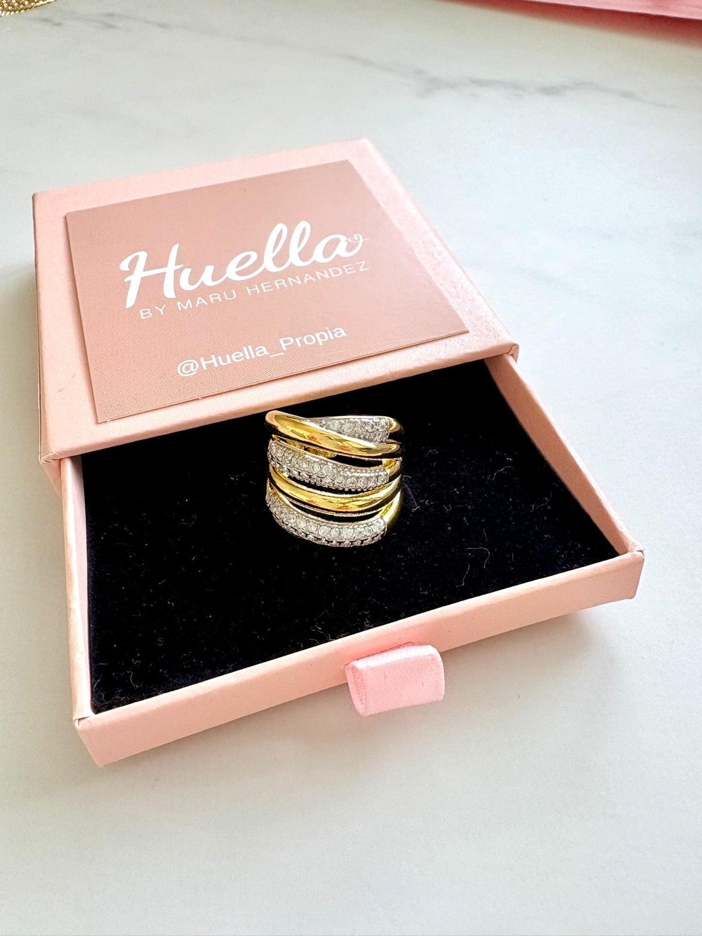 Anillo dos tonos abierto