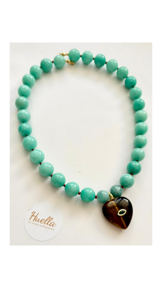 Collar corazón ojo de tigre y jade