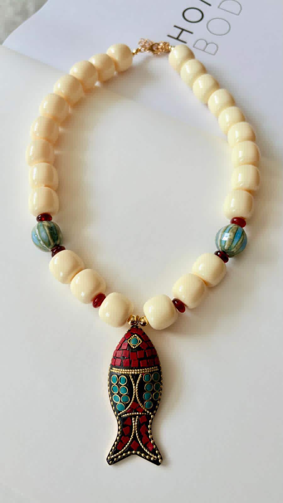 Collar Frente al Mar