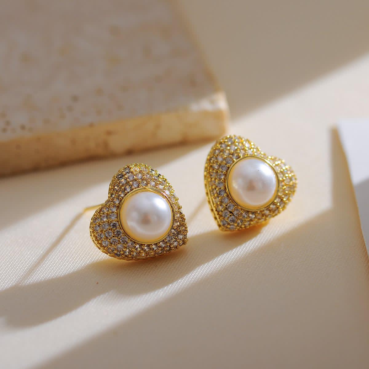 Aretes corazón de Perla y pedrería