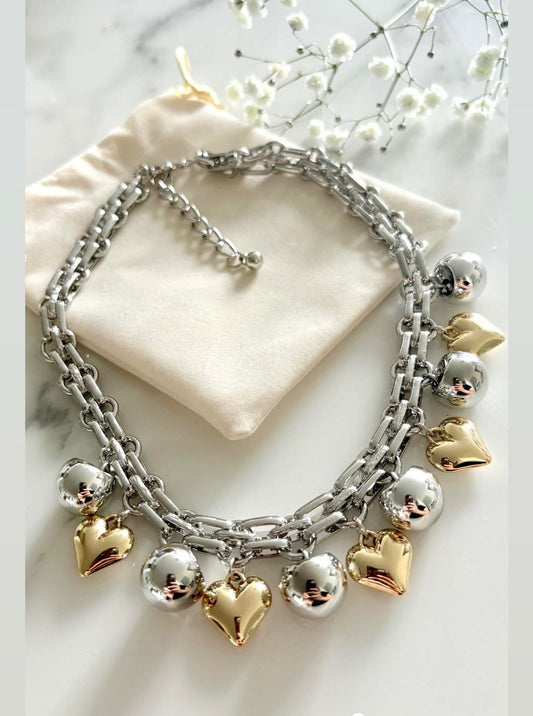 Collar corazones Libres