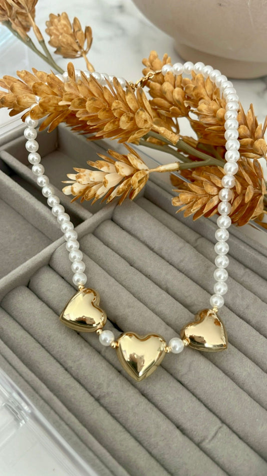 Collar perla 3 corazones