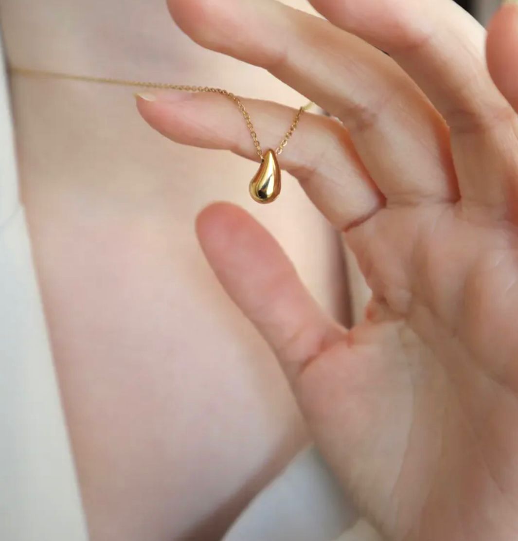 Cadena con mini gotas