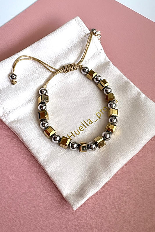 Brazalete balinés y cuadros