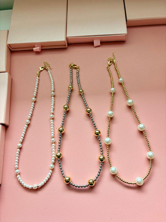 Collares balines y perlas