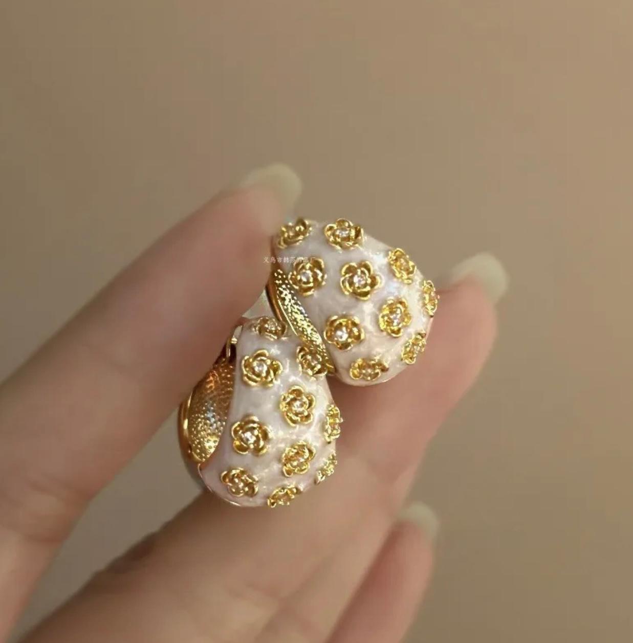 Aretes Flores románticas