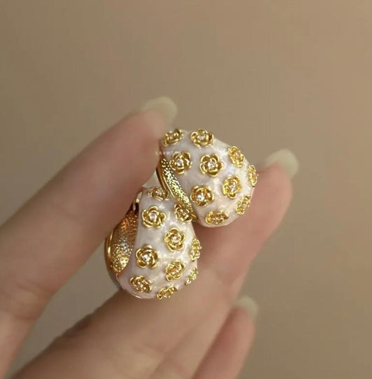 Aretes Flores románticas