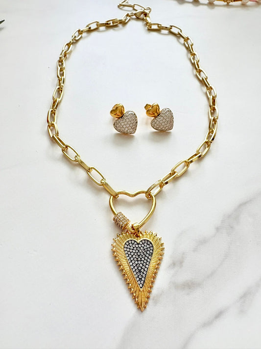 Cadena corazón alargado