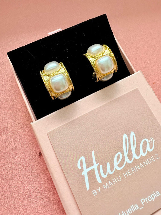 Aretes cuadrados retro perla