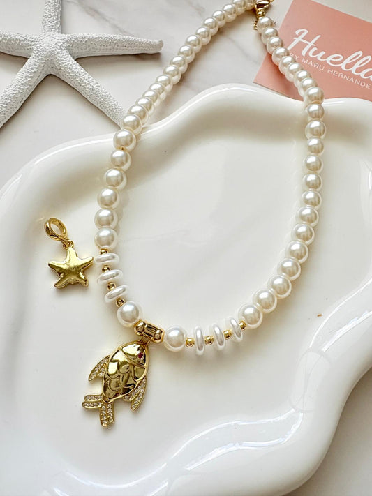 Collar mundo Marino white