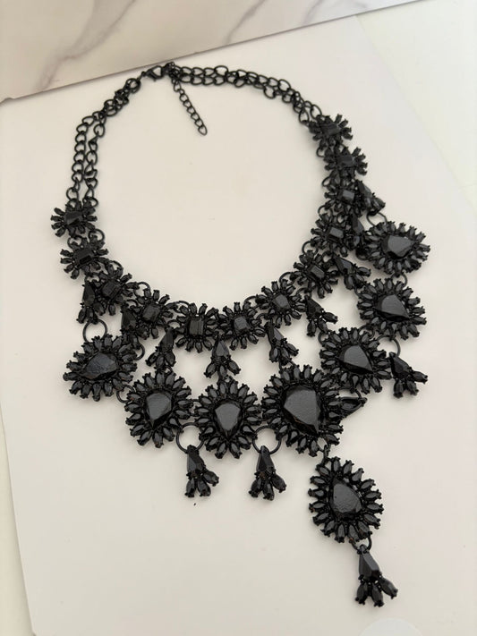 Collar exuberante Negro