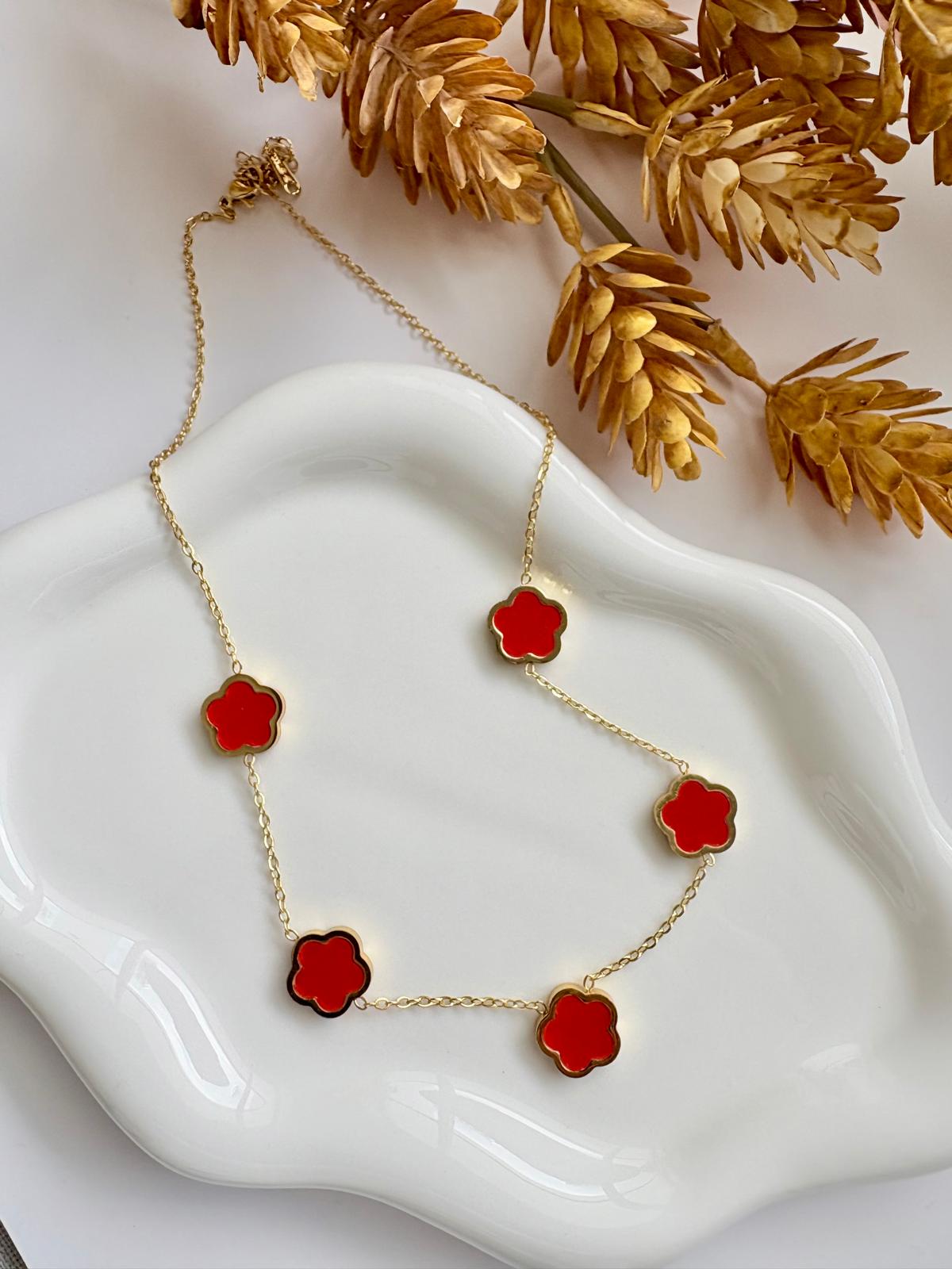 Collar Rojo estilo van cleef