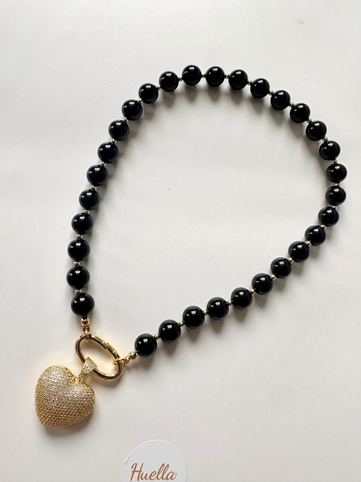 Collar Love in Black